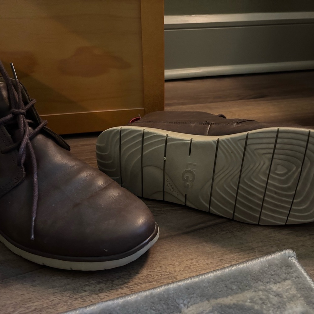 UGG Men's Brown Chukka Boots